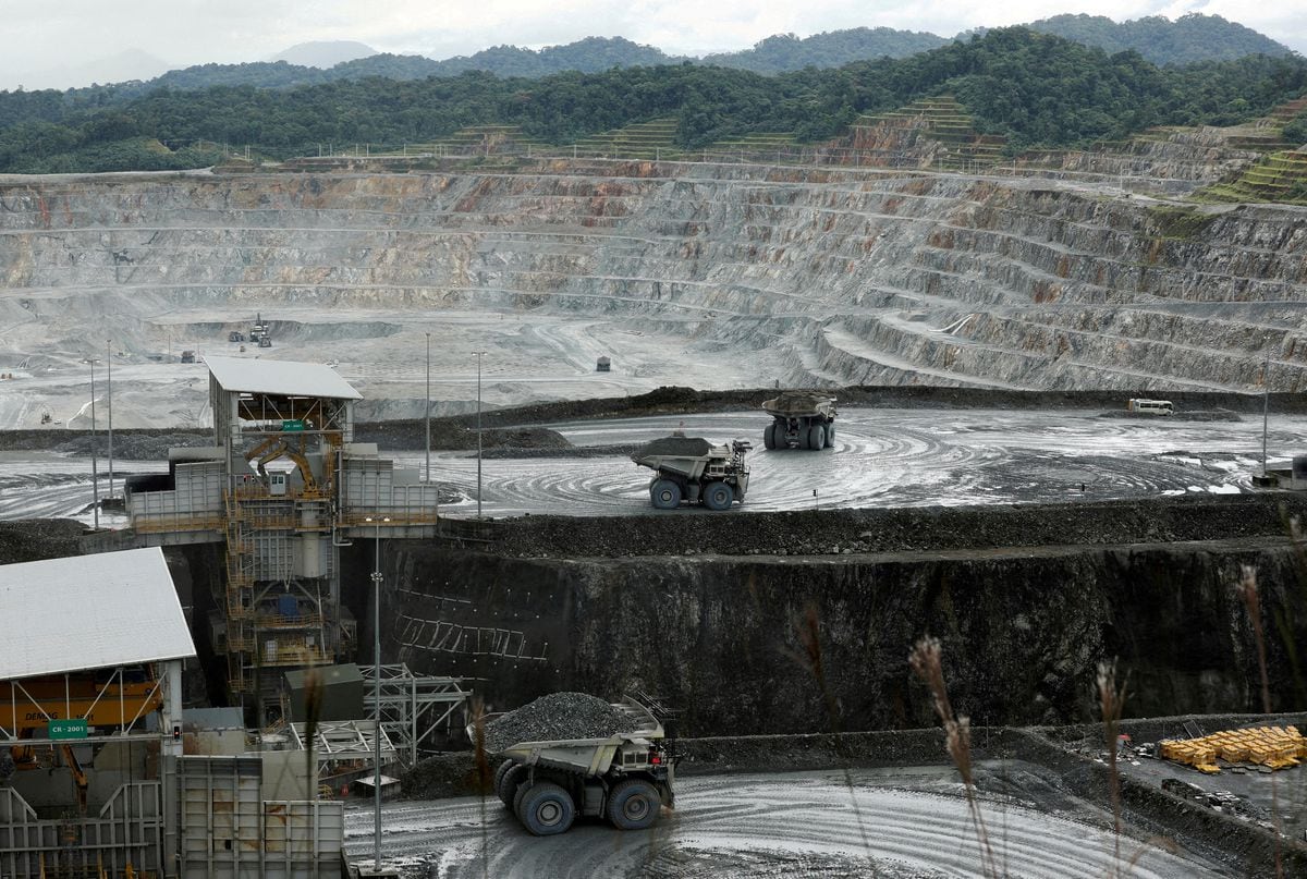 La canadiense First Quantum suspende el procesamiento de mineral en la controvertida mina de Panamá