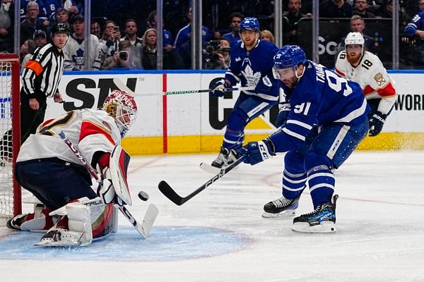 Maple Leafs rally, top Lightning in OT for 3-1 series lead - The