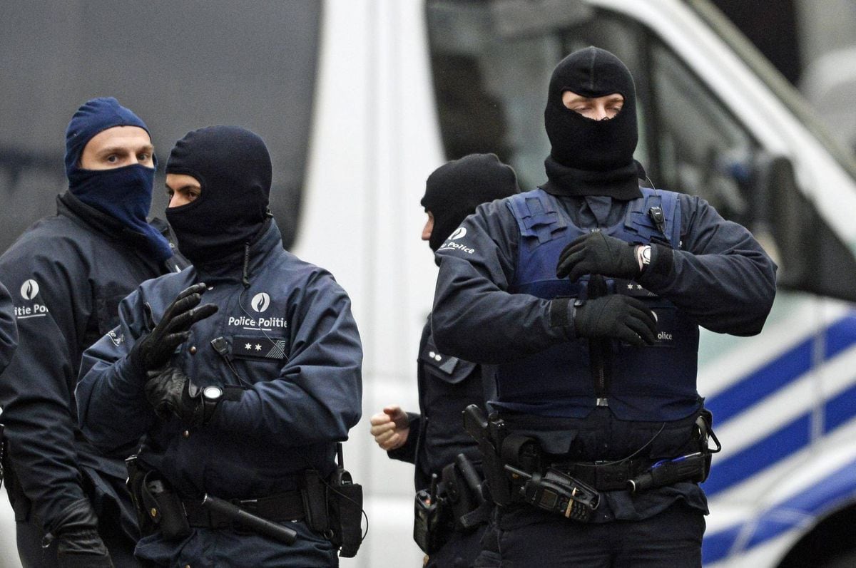 Police raids in Molenbeek highlight darker side of Brussels - The Globe ...