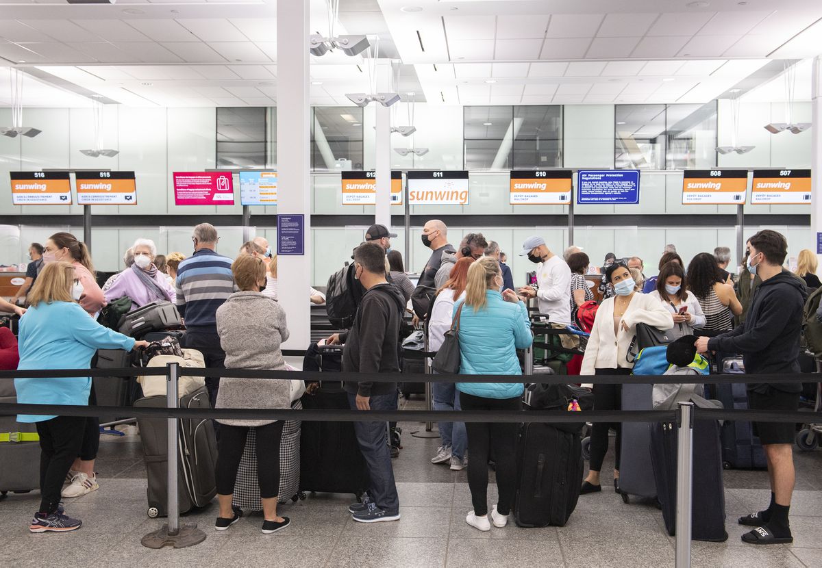 Sunwing s’attend à ce que les vols soient « proches de la normale » d’ici la fin de la semaine après qu’une cyberattaque ait laissé des passagers bloqués
