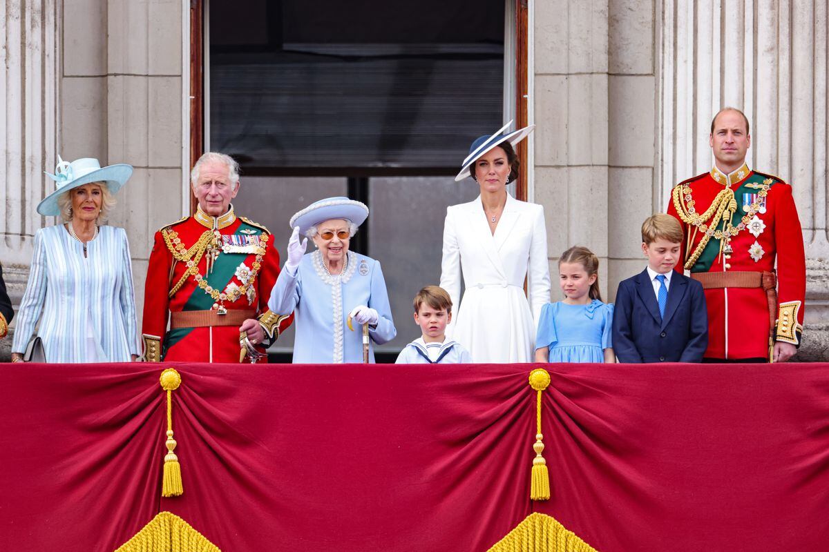 Queen Elizabeth II's Platinum Jubilee festivities begin – an unprecedented event in British history thumbnail