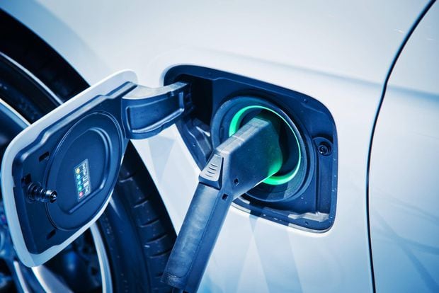 wants-vehicles-and-rebates-why-the-ev-market-differs-in-canada-and