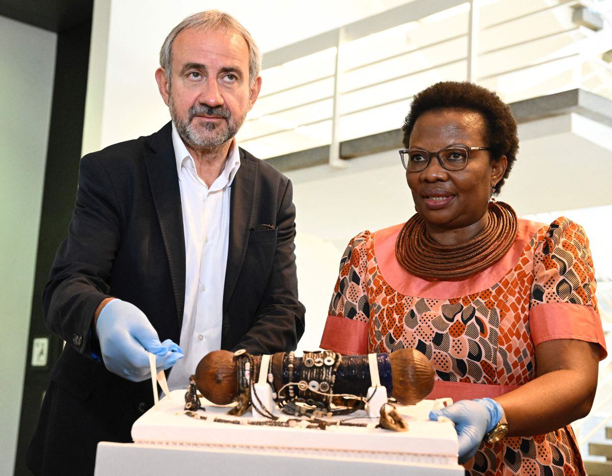 Deutschland gibt Artefakte aus drei afrikanischen Ländern während der Kolonialzeit zurück