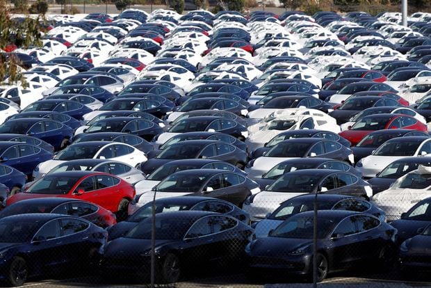 Tesla: China suspends customs clearance for Model 3 vehicle