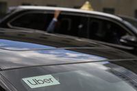 Taxis and ride share drivers pick up and drop off fares at Union station, in Toronto, on Wednesday, August 24, 2022.  (Christopher Katsarov/The Globe and Mail)