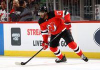 NEWARK, NEW JERSEY - FEBRUARY 11:  Wayne Simmonds #17 of the New Jersey Devils takes the puck in the third period against the Florida Panthers at Prudential Center on February 11, 2020 in Newark, New Jersey.The Florida Panthers defeated the New Jersey Devils 5-3. (Photo by Elsa/Getty Images)