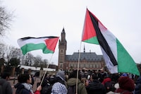 Pro-Palestinian demonstrators protest on the day judges of the International Court of Justice (ICJ) hear a request for emergency measures to order Israel to stop its military actions in Gaza, in The Hague, Netherlands January 11, 2024. REUTERS/Thilo Schmuelgen
