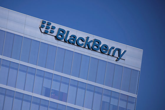 BlackBerry to lay off more staff in cost-cutting drive