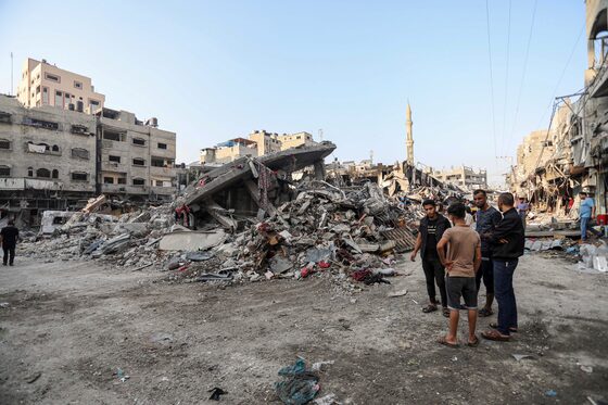Palestinian Canadians fear for relatives stuck in blackout Gaza as Israel intensifies attacks
