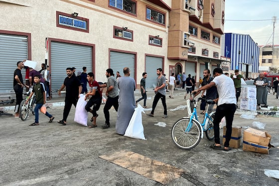 Morning Update: Desperate Gazans turn to raiding UN warehouses as supplies dwindle