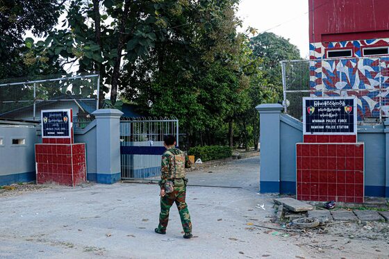 Myanmar's civil war reaches Chinese border, marking significant change in the fighting - Vimarsana News