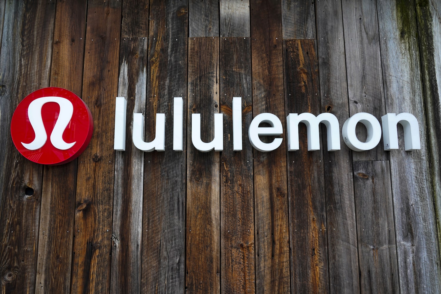 Lululemon shares sink on disappointing outlook, slowdown in U.S.