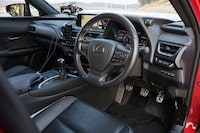 The manual-transmission simulator of the Lexus UX 300, showing three pedals and gear shift.