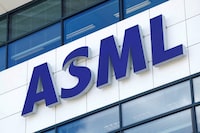 FILE PHOTO: ASML logo is seen at the headquarters in Veldhoven, Netherlands June 16, 2023. REUTERS/Piroschka van de Wouw/File Photo