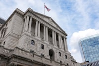 FILE PHOTO: A general view of the Bank of England (BoE) building, the BoE confirmed to raise interest rates to 1.75%, in London, Britain, August 4, 2022. REUTERS/Maja Smiejkowska//File Photo