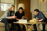 A photo from the production of episode 404 of “Succession”. Photo: David M. Russell/HBO ©2022 HBO. All Rights Reserved.
Sarah Snook, Jeremy Strong, Kieran Culkin
SUCCESSION

Season 4 - Episode 4
