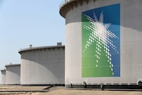 Oil tanks are seen at Aramco's Ras Tanura oil refinery and oil terminal in Saudi Arabia May 21, 2018.  REUTERS/Ahmed Jadallah