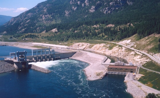 Drought reveals cracks in Canada-U.S. Columbia River Treaty as B.C. lake dries up