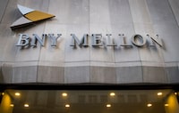 FILE PHOTO: The Bank of New York Mellon Corp. building at 1 Wall St. is seen in New York's financial district March 11, 2015. REUTERS/Brendan McDermid (UNITED STATES - Tags: BUSINESS)/File Photo