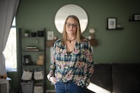 Kari Wutzke, poses for a photograph at her daughter's home in Abbotsford, B.C, on Friday, February 16, 2024. Wutzke is a patient who has to navigate exclusive deals with pharmacies and drug suppliers for her tremfya prescription, to treat her arthritis. Tijana Martin/ The Globe and Mail