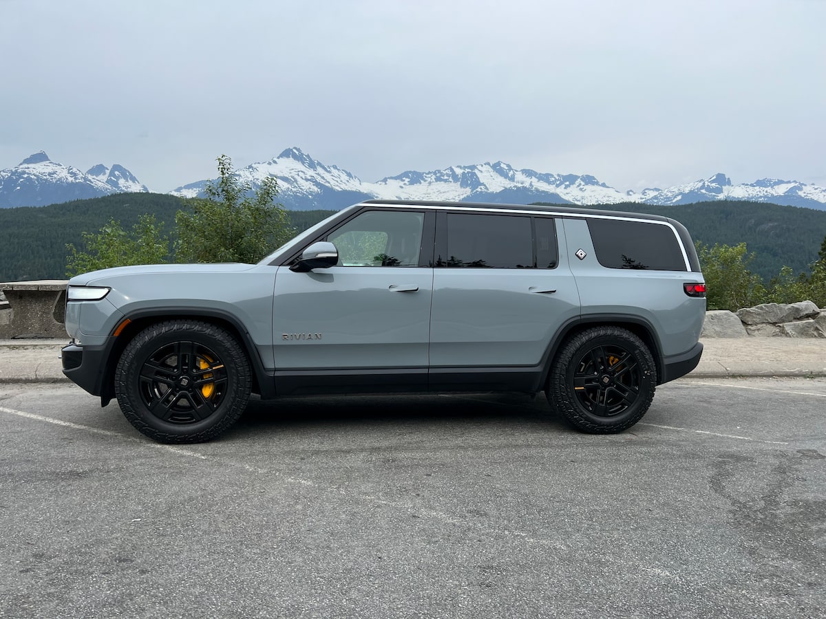 Review: Rivian’s four-wheel-drive R1S SUV has some serious chops, but it’s not cheap