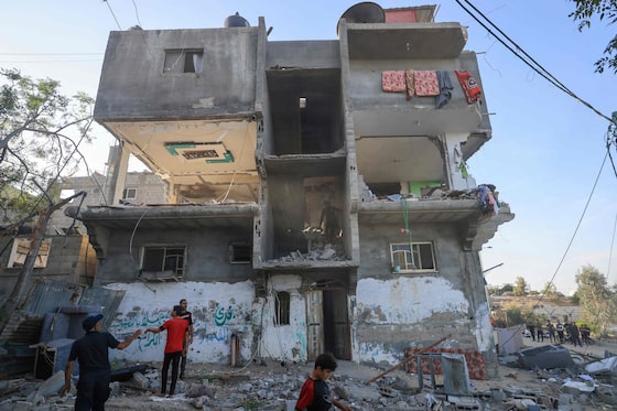 Morning Update: Israeli ground forces move deeper into Gaza; Netanyahu rejects calls for ceasefire
