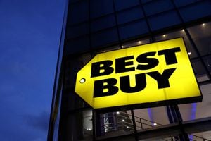 FILE PHOTO: The Best Buy logo is seen at a store in Manhattan, New York City, U.S., November 22, 2021. REUTERS/Andrew Kelly/File Photo