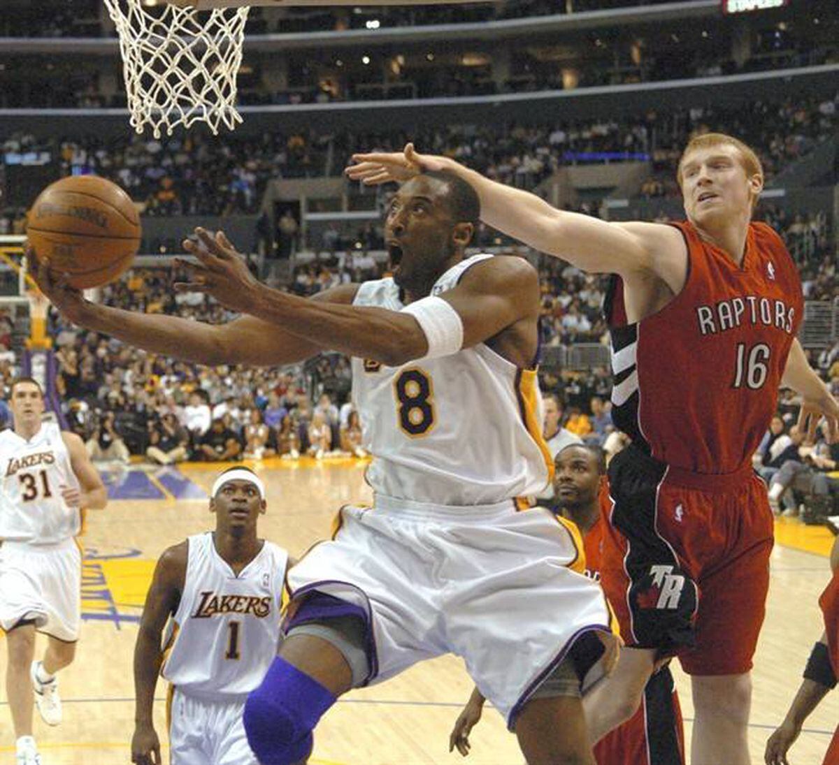 The Night Kobe Bryant Went Off For 81 Points Against The Raptors The Globe And Mail