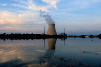 FILE PHOTO: A general view shows the nuclear power plant Isar 2 by the river Isar in Eschenbach near Landshut, Germany, August 17, 2022. REUTERS/Christian Mang/File Photo