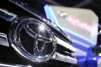 FILE PHOTO: The Toyota logo is pictured at the 38th Bangkok International Motor Show in Bangkok, Thailand March 28, 2017. REUTERS/Athit Perawongmetha/File Photo