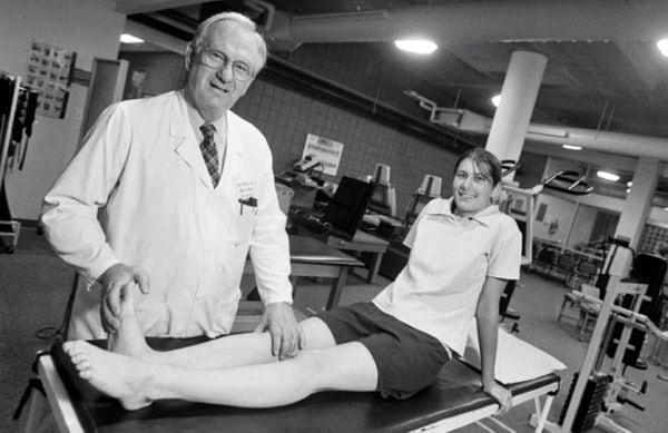 Peter Fowler, sports activities drugs professional, was a pioneer in arthroscopic knee surgical procedure